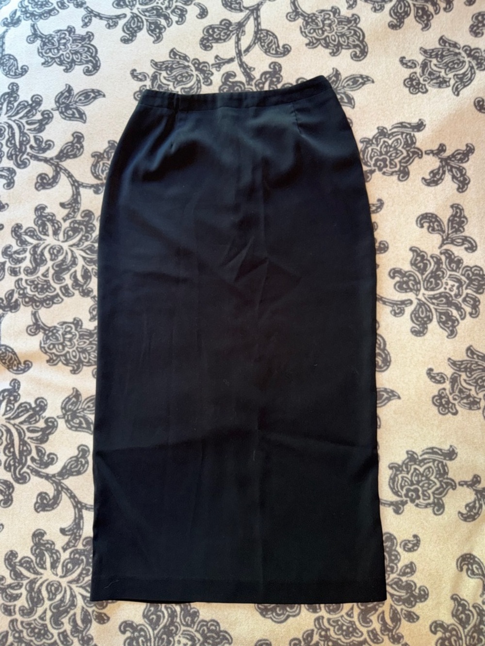 Classic Black Pencil Midi Skirt - Sleek Everyday Style